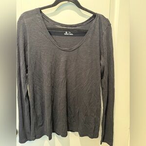 Susina Long Sleeve Scoop Neck Tee — Black